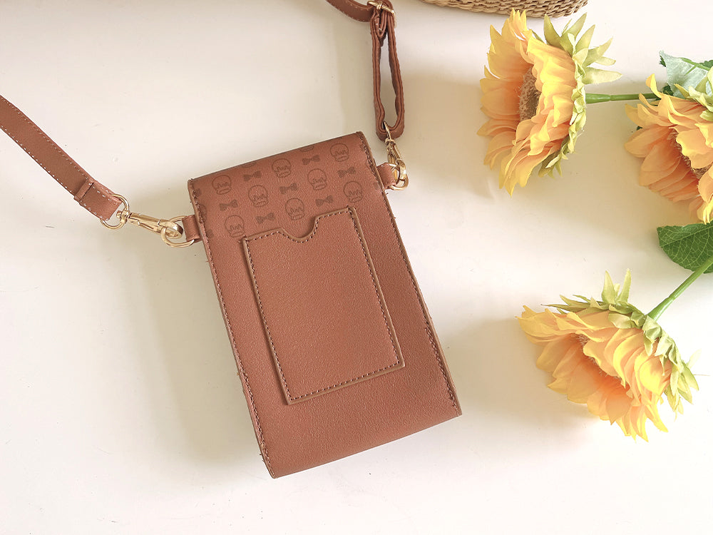 Disney Character - Winnie the Pooh Cell Phone Crossbody bag