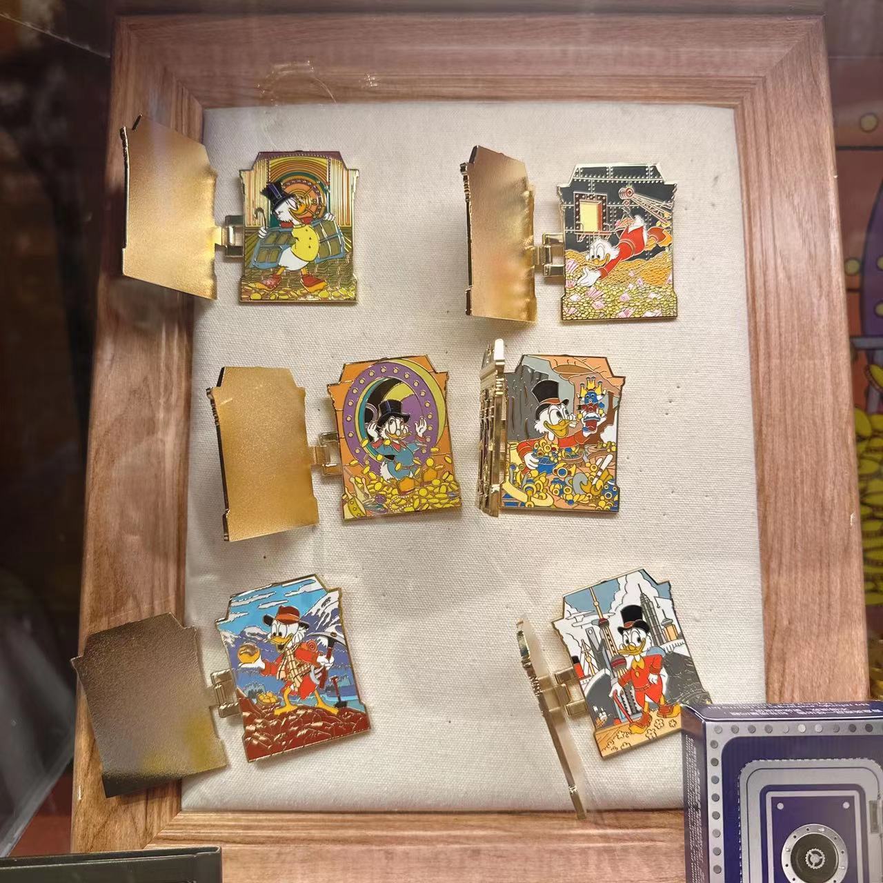 SHDL - Scrooge McDuck Mystery Pin
