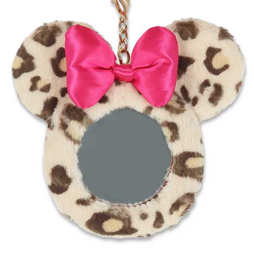 SDJ - Winter 2025 - Lipstick holder keychain