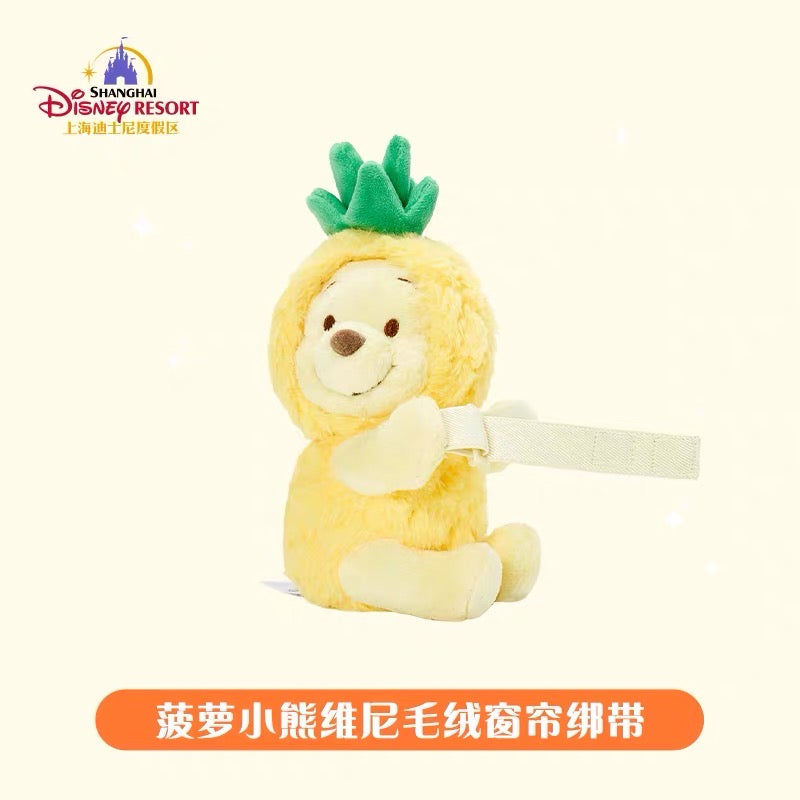 SHDL - Winnie the Pooh curtain holder plush