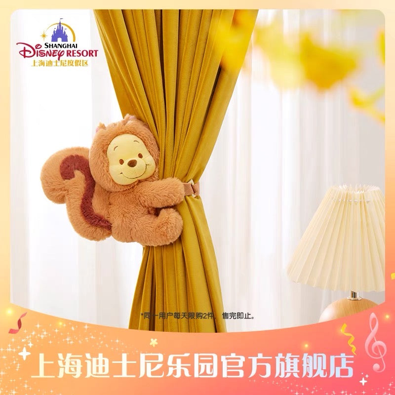 SHDL - Winnie the Pooh curtain holder plush