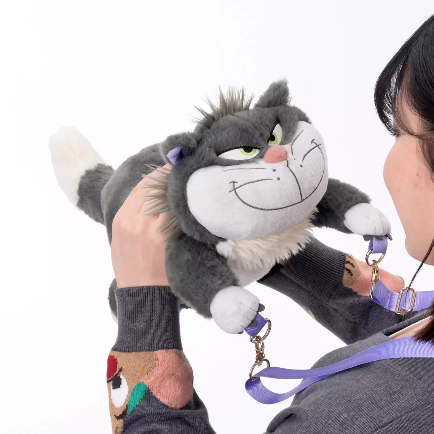 Disney Store Japan Cat Day 2026 limited edition merchandise. Japan exclusive Disney character goods featuring Lucifer, Figaro, and Marie with a chic antique design aesthetic. Lucifer multi pochette. shop at LEALEA MART.