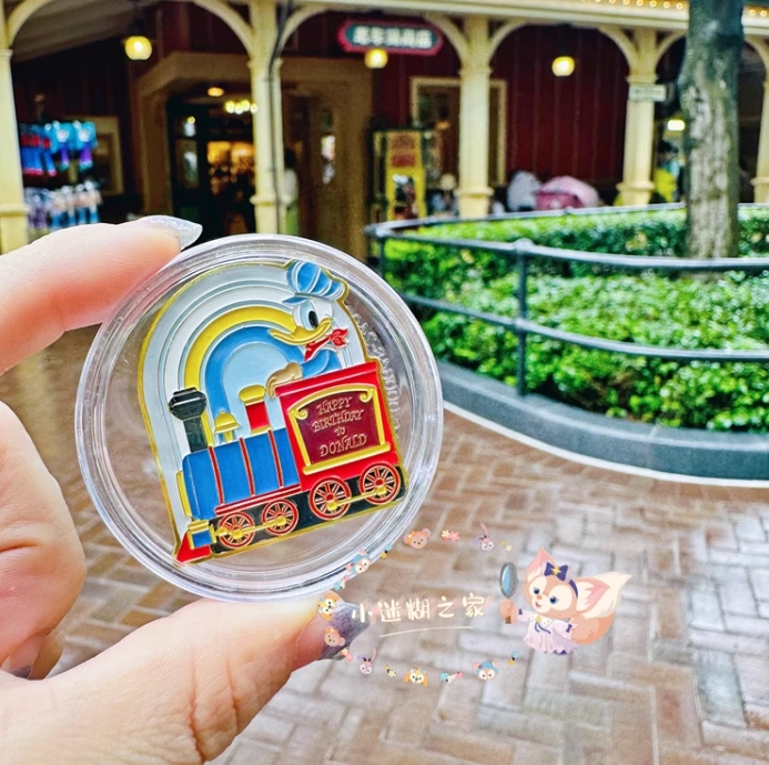 SHDL - Donald Duck 90th Anniversary Medallion