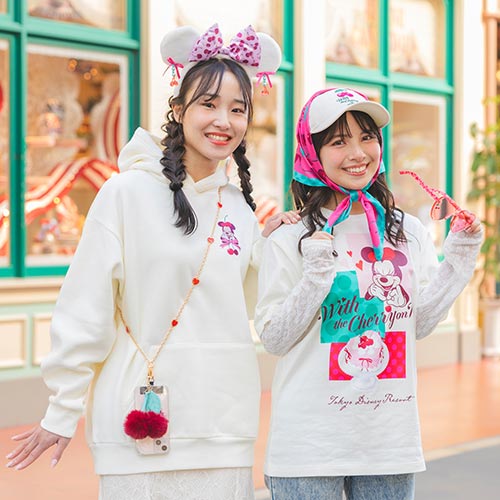 Tokyo Disney Resort Valentine 2026 Minnie Mouse Scarf - Sweet and Loving with the Cherry on top Collection