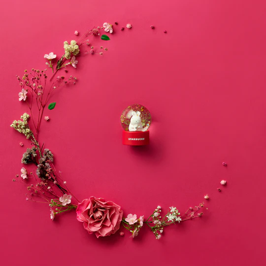 Hong Kong Starbucks - YEAR OF RABBIT SNOW GLOBE