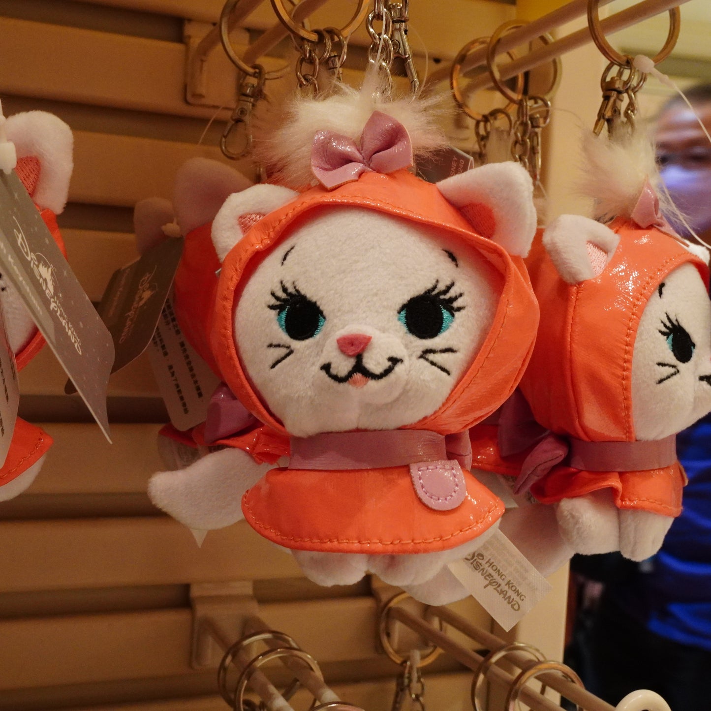 HKDL - Raincoat keychain - Marie