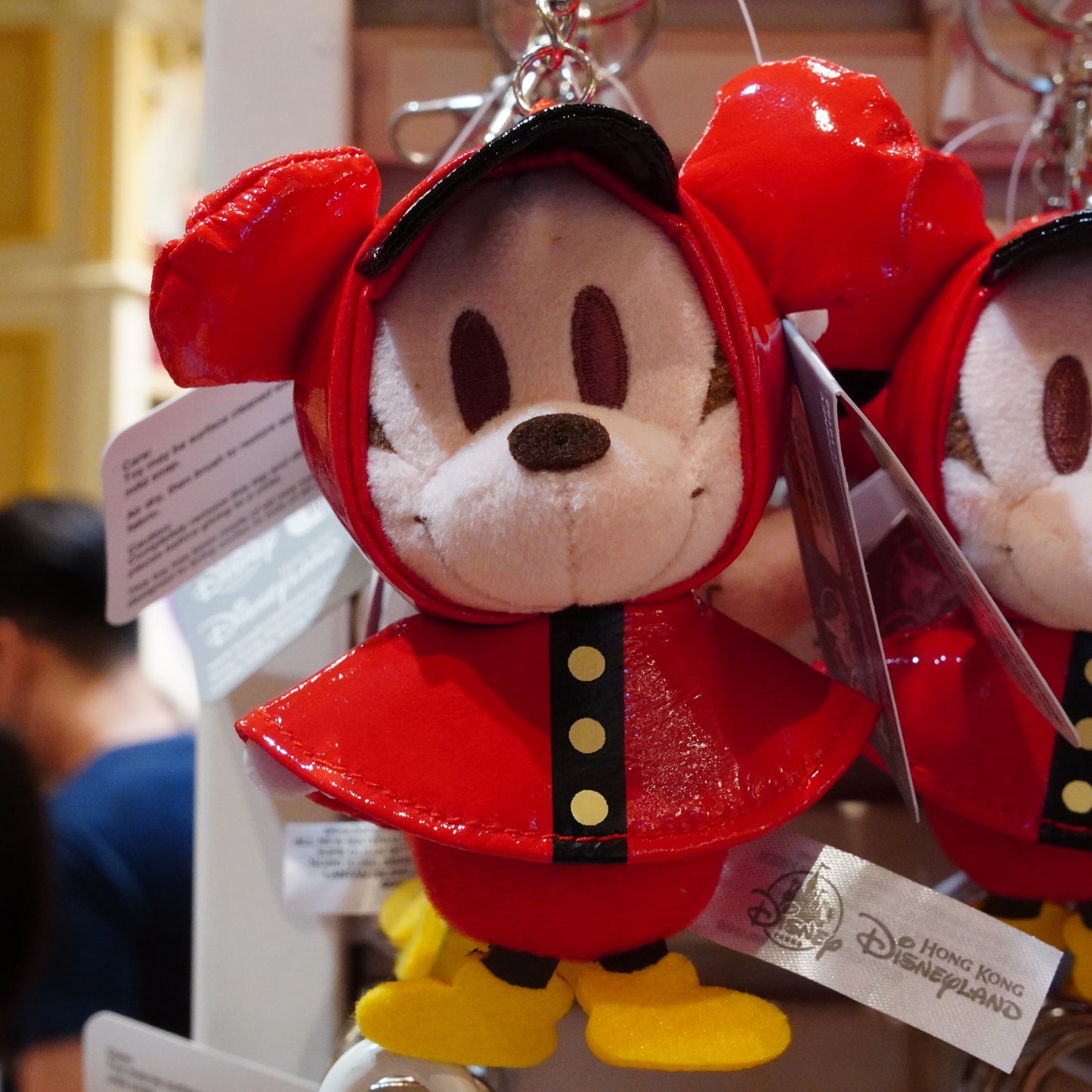 HKDL - Raincoat keychain - Mickey Mouse