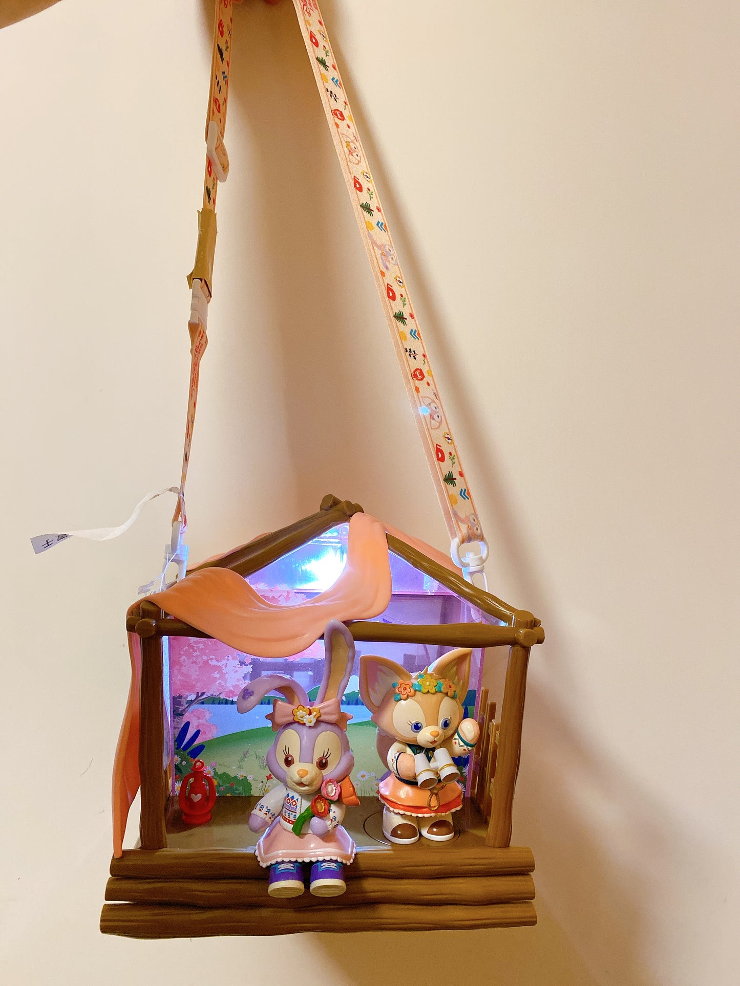 SHDL - Lina Bell and Stella Lou light-up popcorn bucket