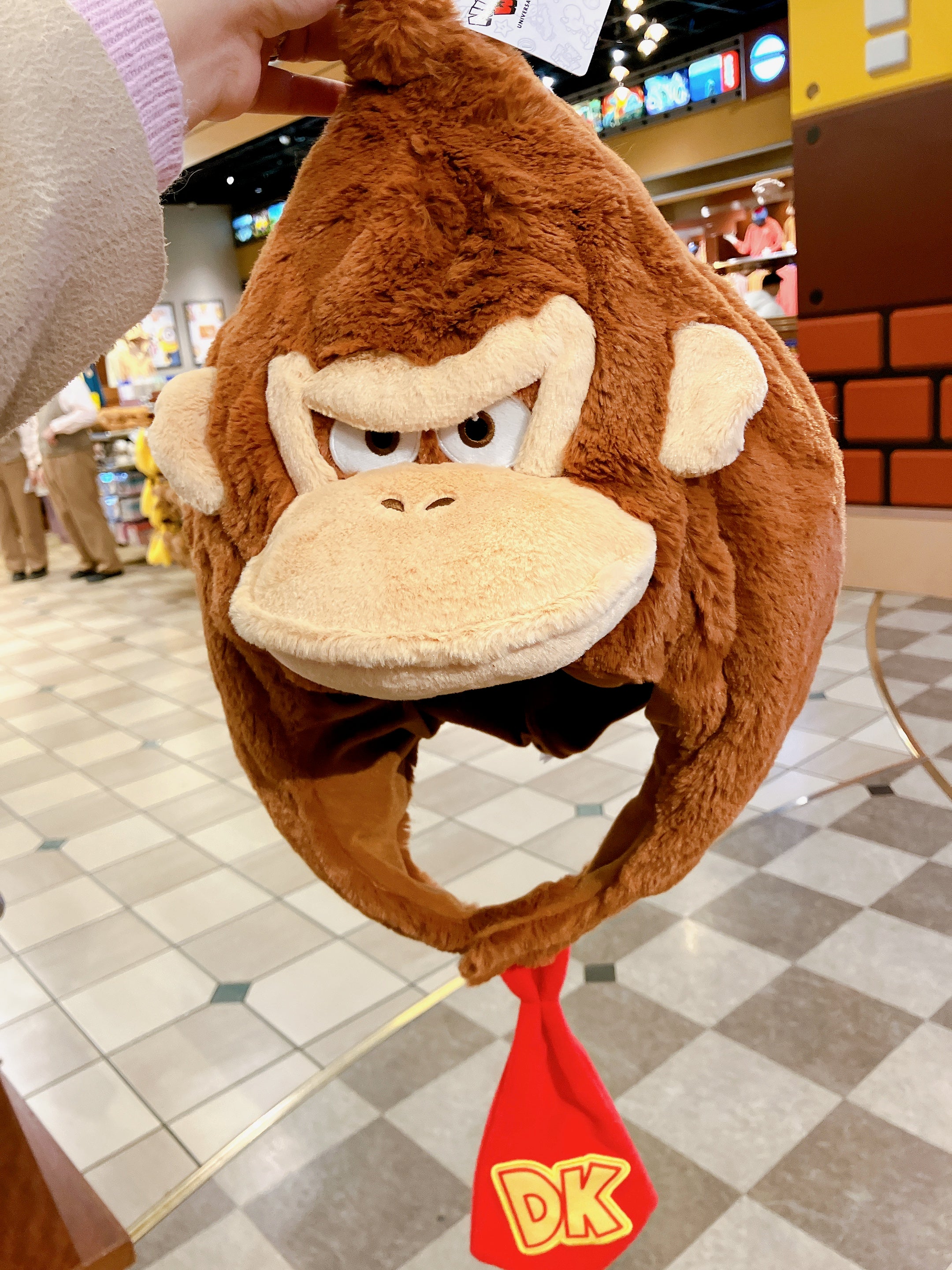 Universal Studio Japan - Super Nintendo World - Donkey Kong Hat ...