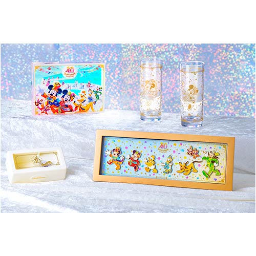 TDR - Disneyland 40th Anniversary DREAM-GO-ROUND Collection - Pin set with Frame