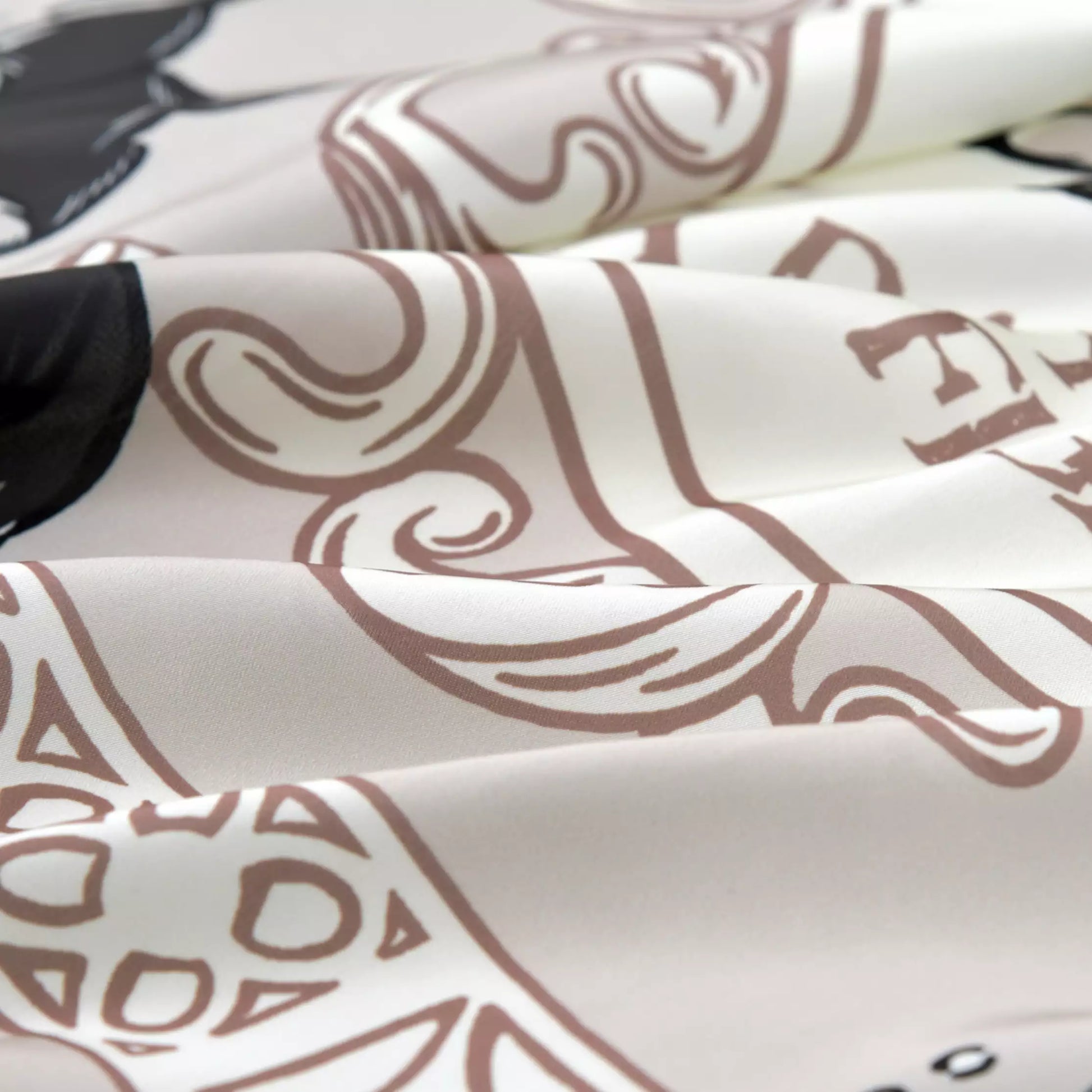 Scarf from the Disney Cat Day 2026 collection. White polyester scarf featuring Figaro in various adorable positions. Exclusive Japanese Disney merchandise celebrating February 22nd.