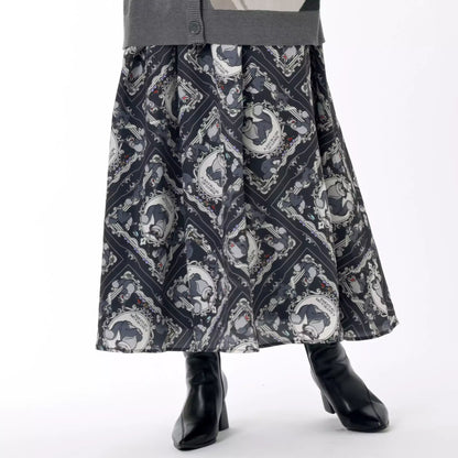 Skirt from the Disney Cat Day 2026 collection. Black polyester skirt featuring Lucifer in a sitting pose. Exclusive Japanese Disney merchandise celebrating February 22nd.