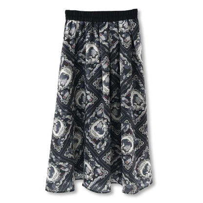 Skirt from the Disney Cat Day 2026 collection. Black polyester skirt featuring Lucifer in a sitting pose. Exclusive Japanese Disney merchandise celebrating February 22nd.