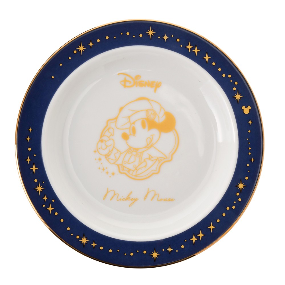 Disney Store Assortment with Plate in Box - Godiva Disney Valentine 2026