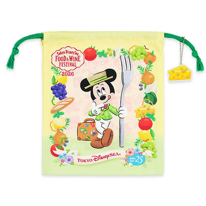 Tokyo DisneySea 2026 Food & Wine Festival souvenir string bag. The artwork depicts Mickey Mouse dressed in a culinary-themed outfit, exploring the festival's food stalls at the Mediterranean Harbor.