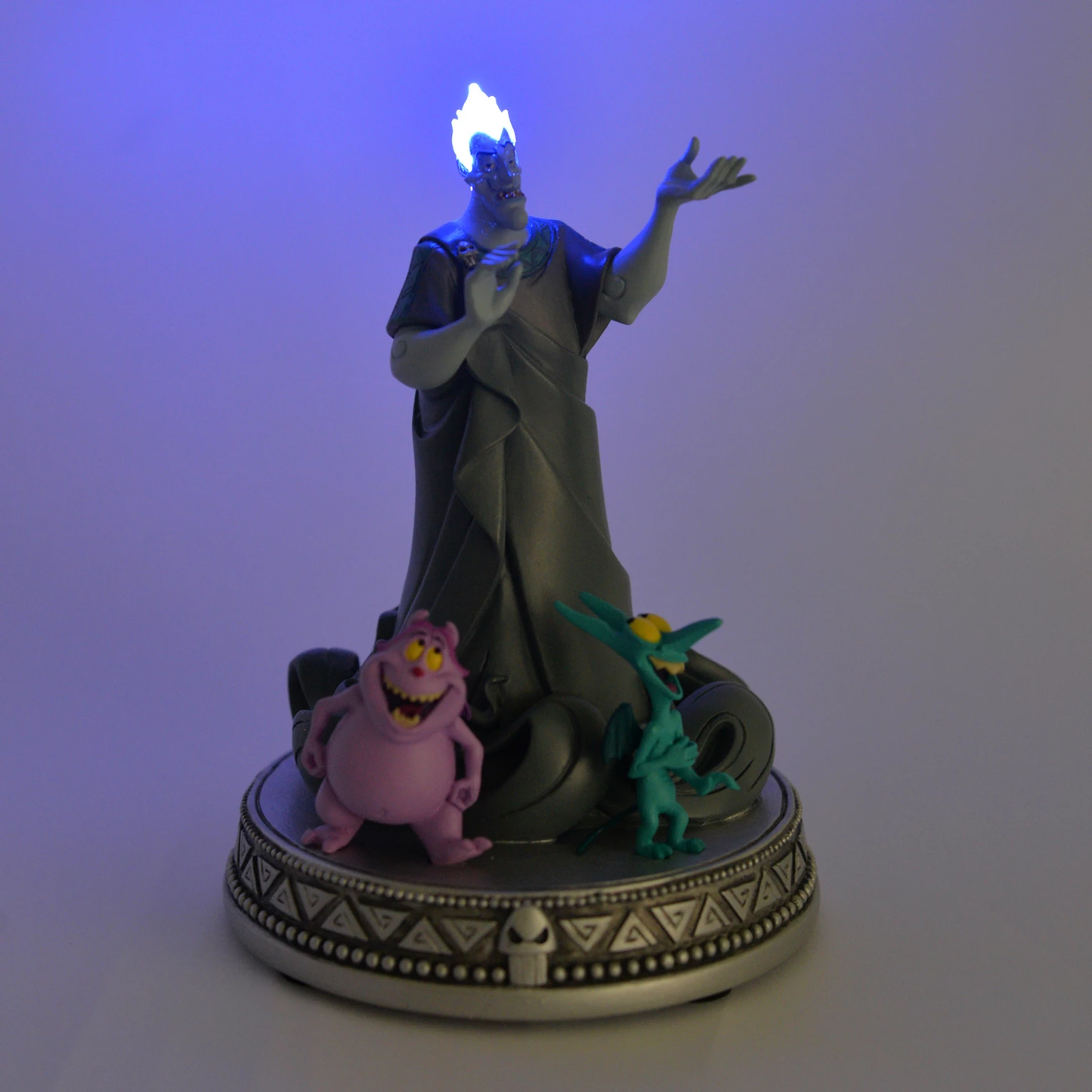 SDJ - Villains 2022 - LED light figure