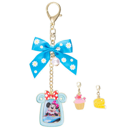 TDR - Imagining the Magic 2022 - Keychain with two charms