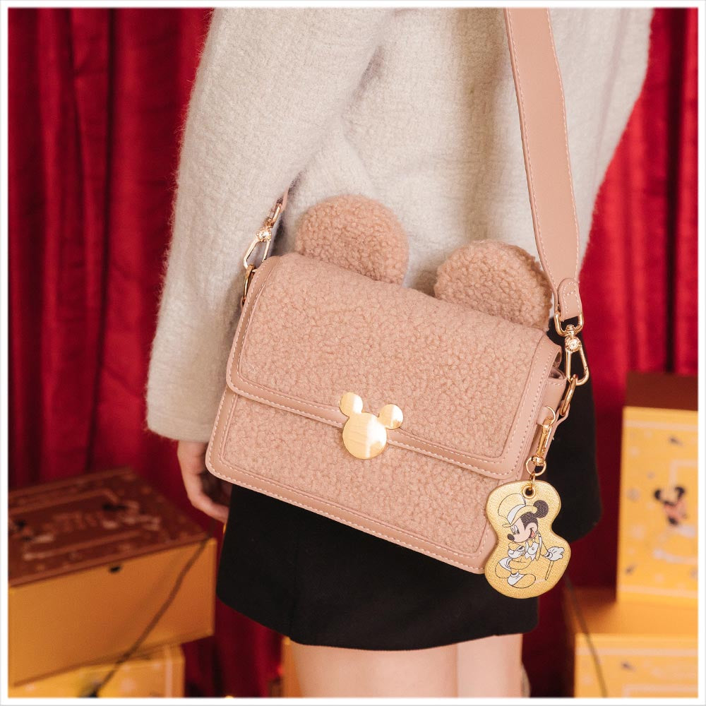 Disney Character Winter Crossbody bag (beige)