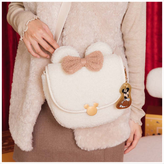 Disney Character Winter Crossbody bag (white)