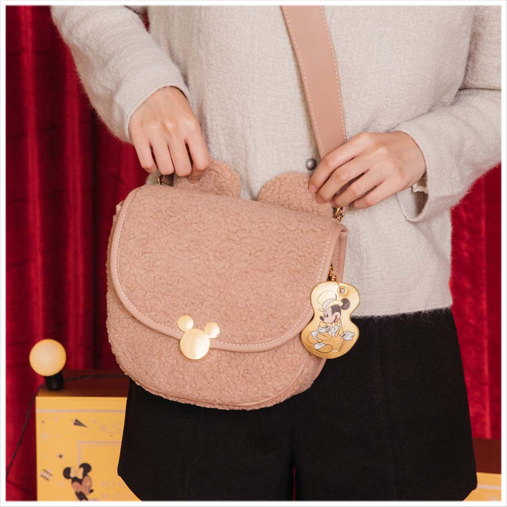 Disney Character Winter Crossbody bag (beige)