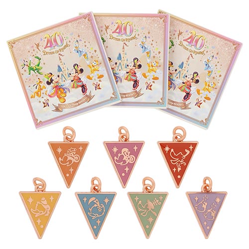 TDR - Disneyland 40th Anniversary DREAM-GO-ROUND Collection - Bracelet charm (random)