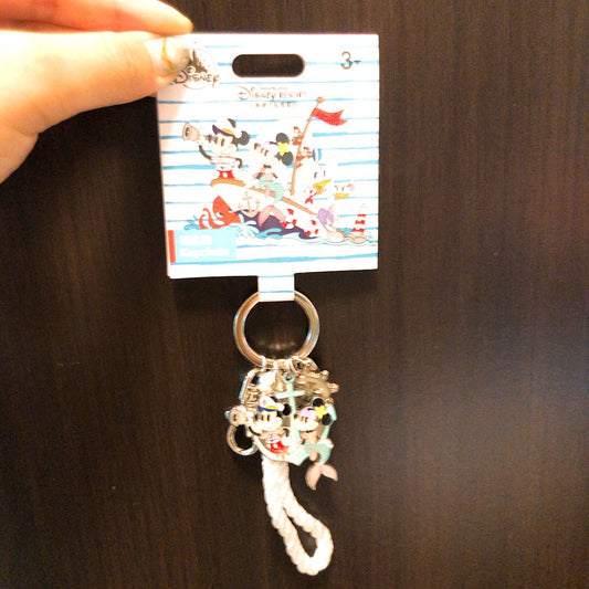 [MOVING SALE] SHDL - Mickey and Minnie Keychain