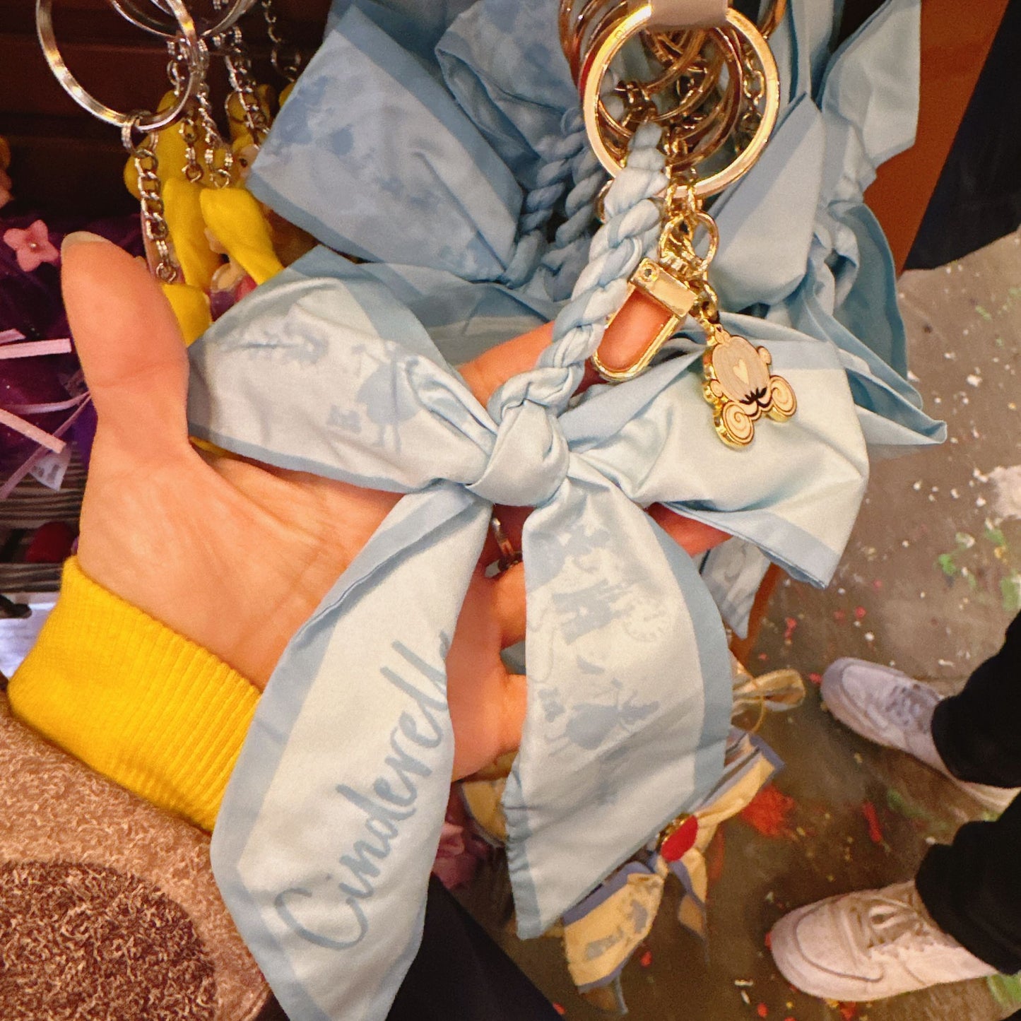 SHDL - Princess Ribbon Keychain - Cinderella