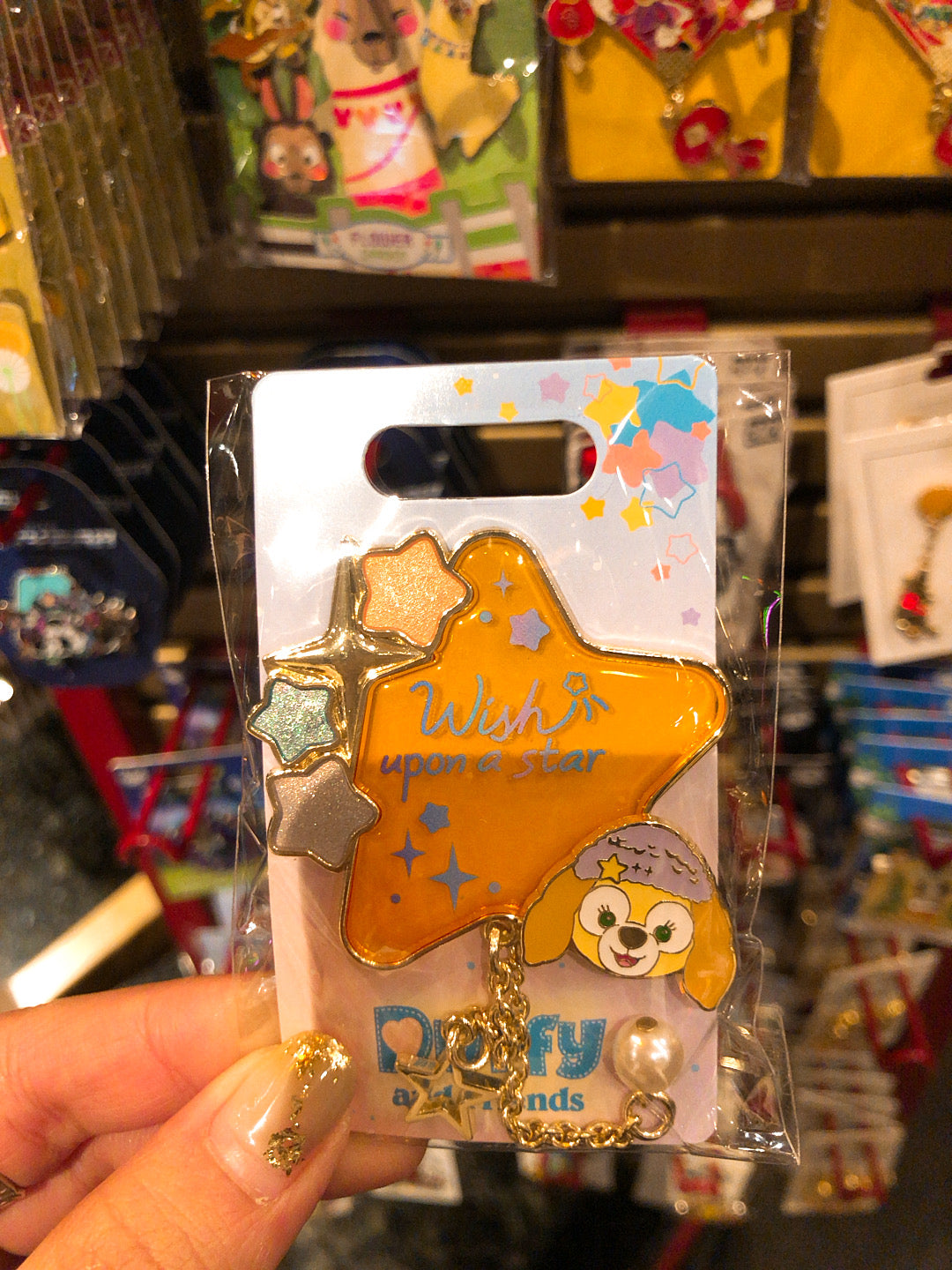 HKDL - Duffy and friends winter 2022 collection pin