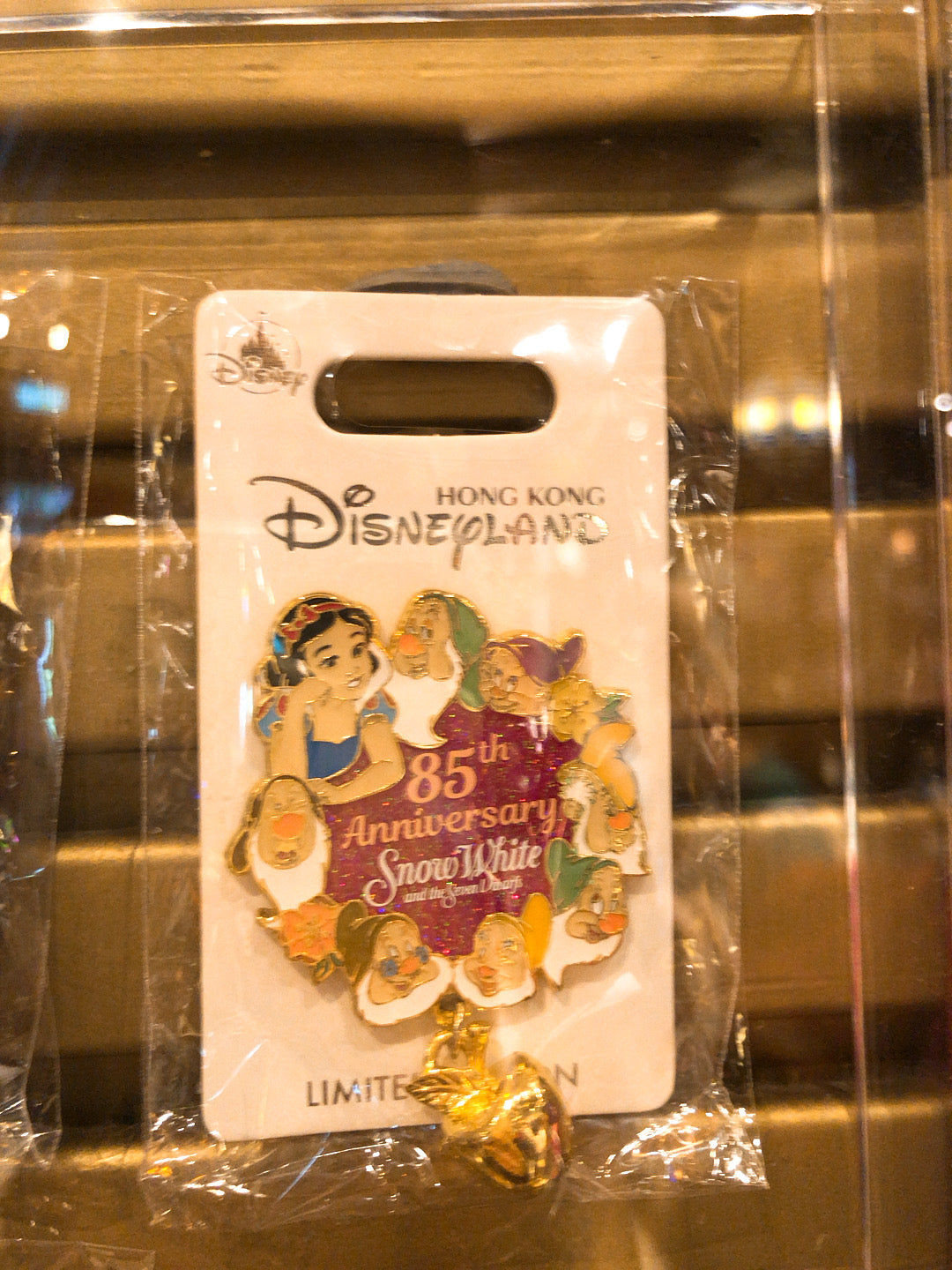 HKDL - LE Snow White 85th anniversary pin