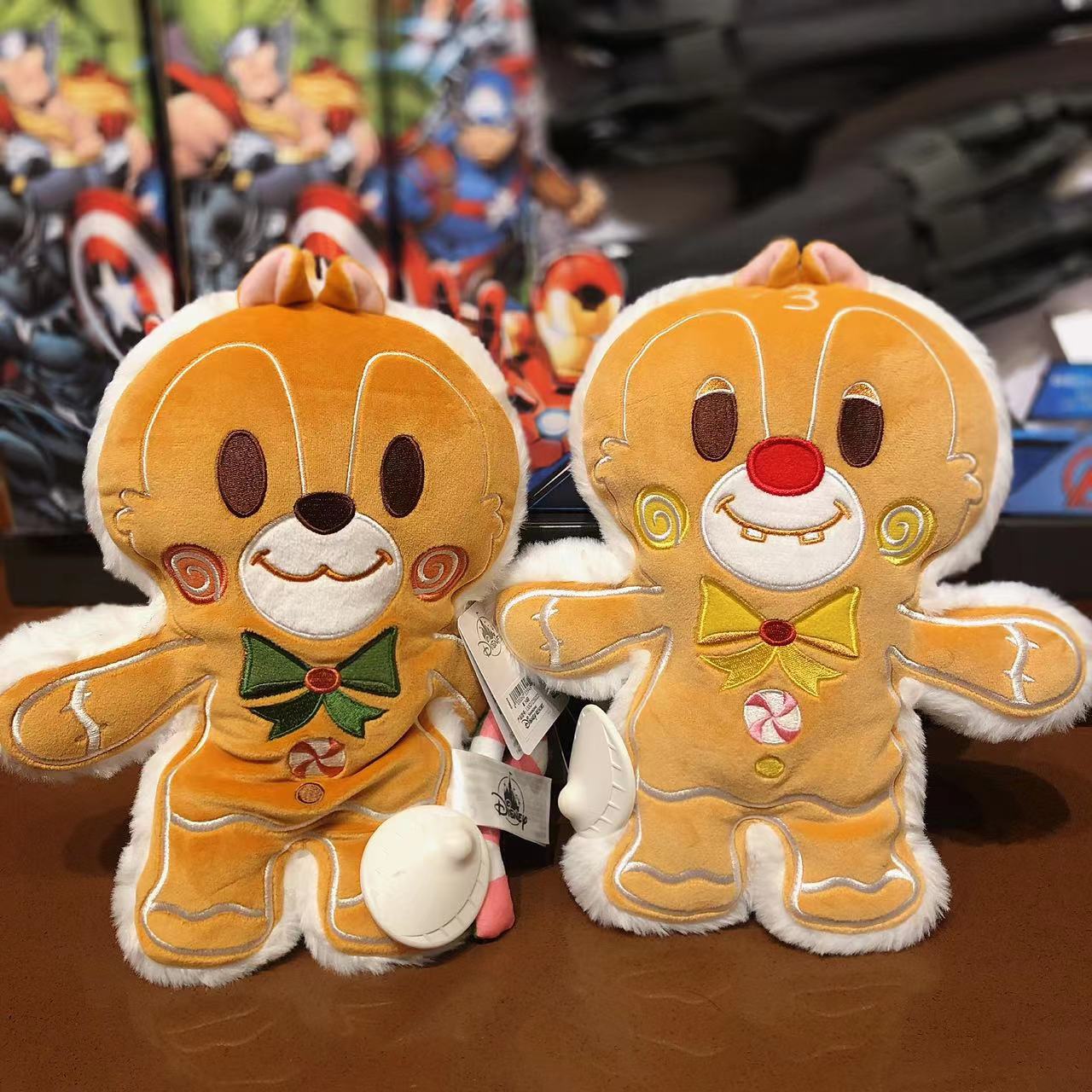 SHDL - Christmas 2022 - Chip and Dale Cushion