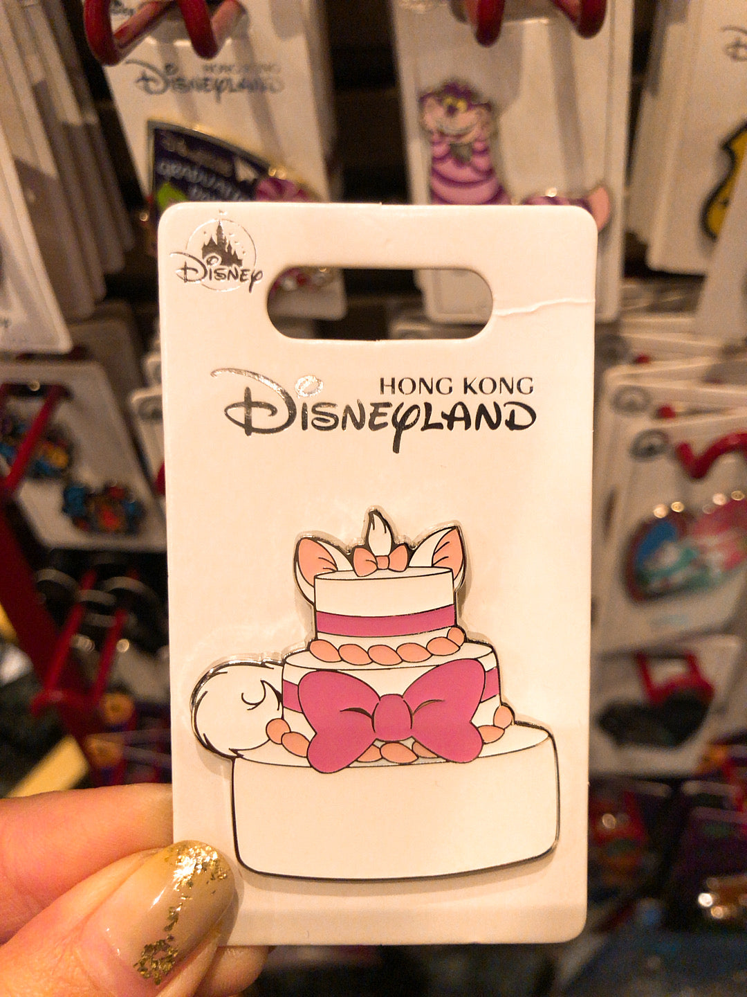 HKDL - Disney character cake pin