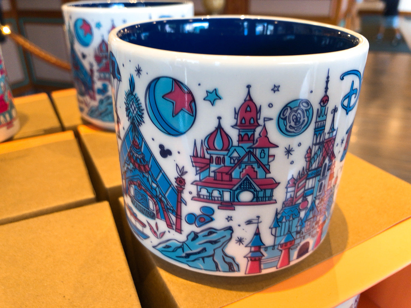 HKDL - Disney park exclusive Starbucks mug