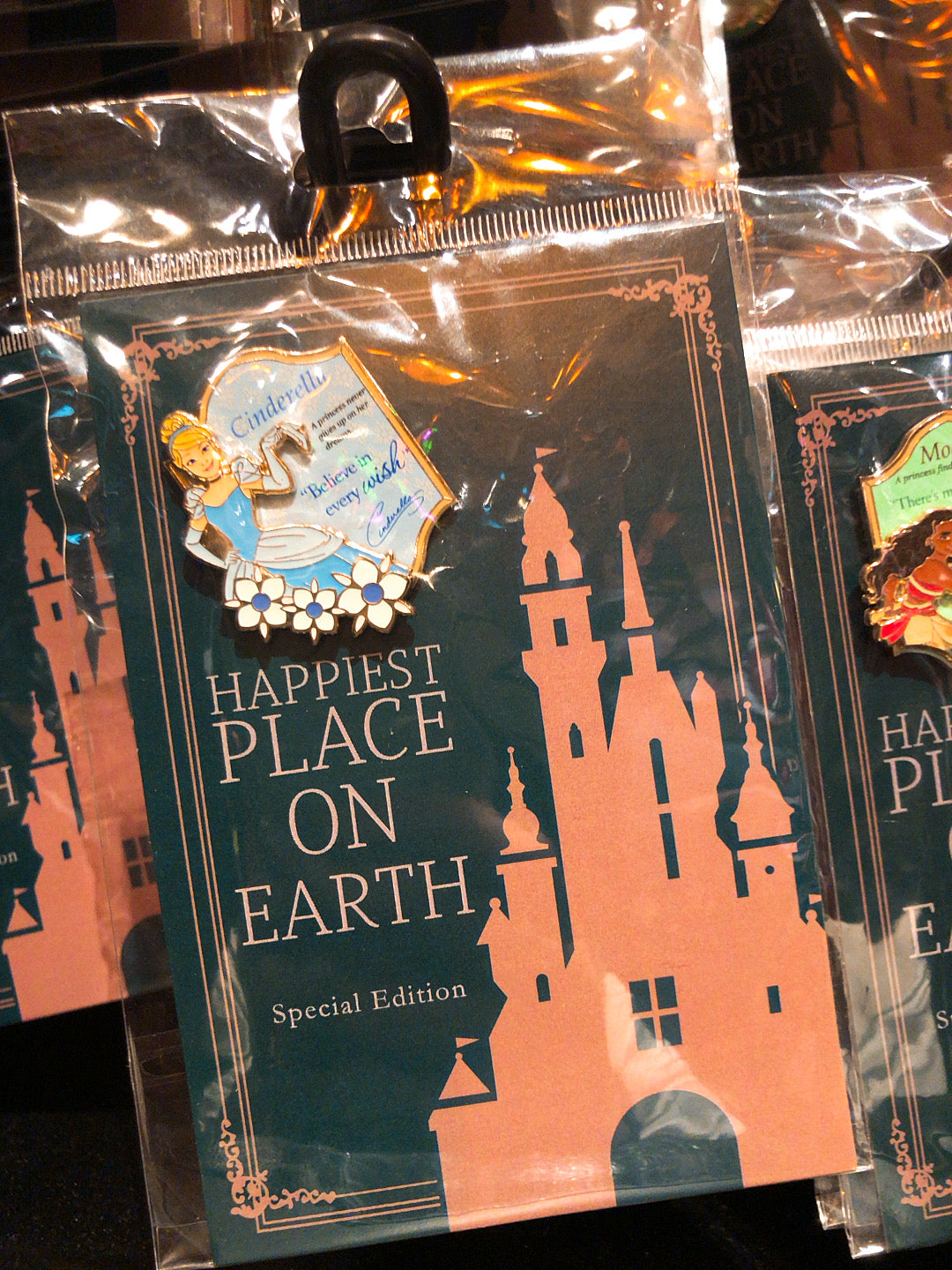 HKDL - Happiness place on earth Princess pin