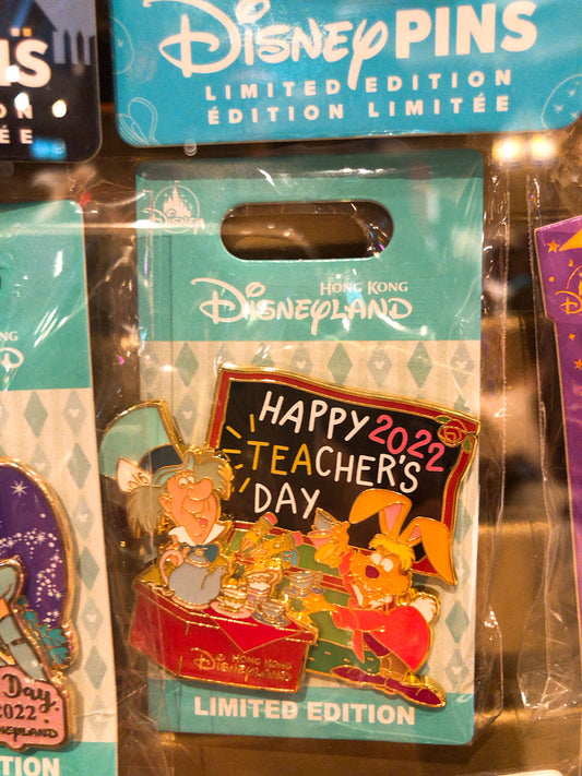 HKDL - LE Teacher’s day 2022 pin